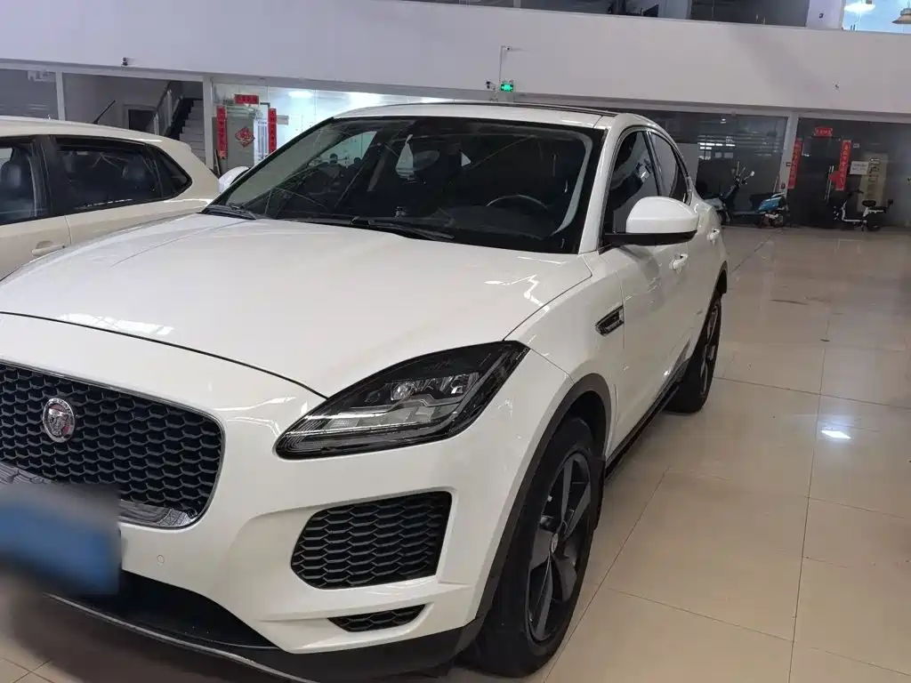 Jaguar E-PACE — миниатюра 25