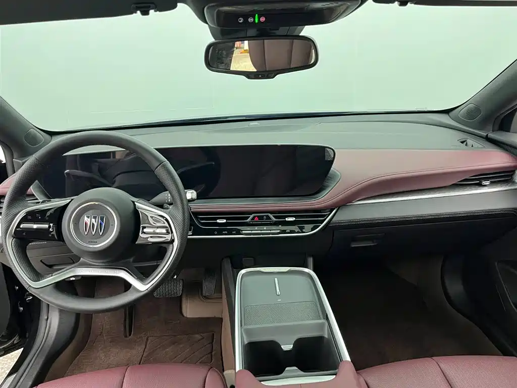 Buick LaCrosse 2025 28T Platinum