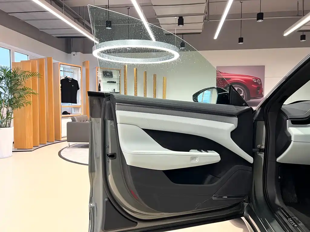 ZEEKR EXTREME KRYPTON 001