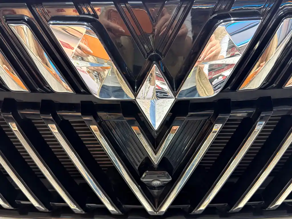 Wuling Jiachen — миниатюра 8