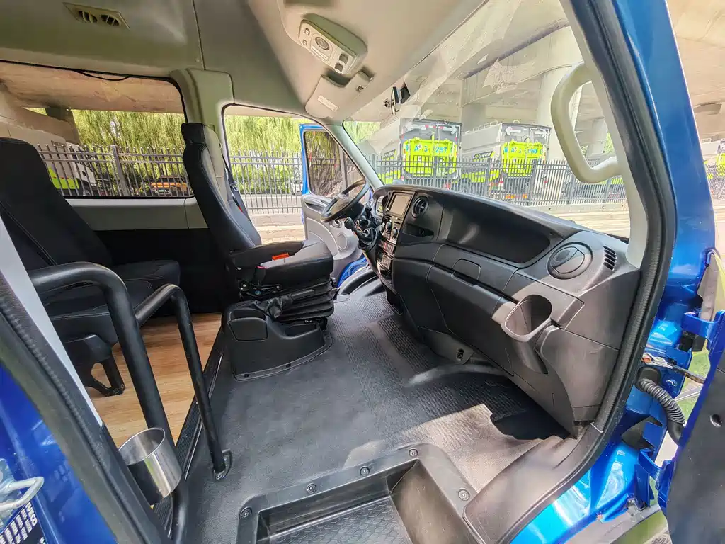IVECO Ousheng — миниатюра 5