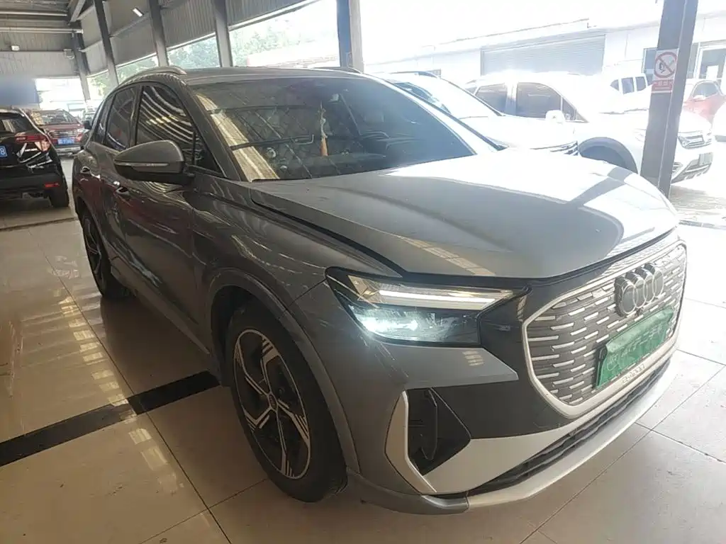 Audi Q4 e-tron — миниатюра 4
