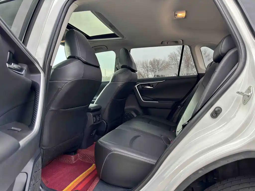 TOYOTA RAV4 RONGFANG