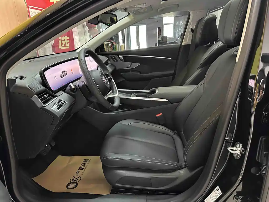 Buick LaCrosse 2025 28T Platinum