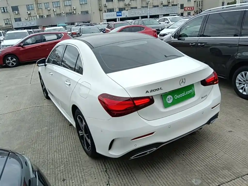 Mercedes-Benz A-Class A 2024 A 200 L Fashion