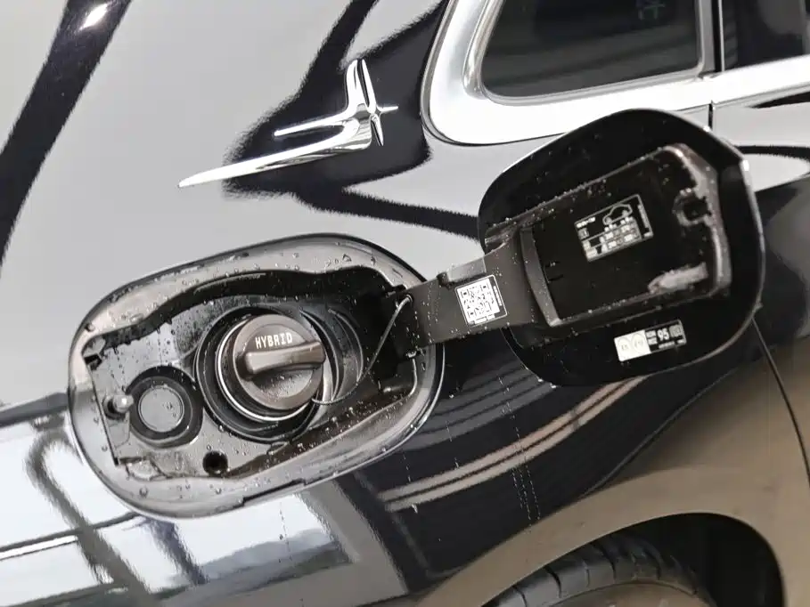 Mercedes-Benz E-Class New Energy — миниатюра 33