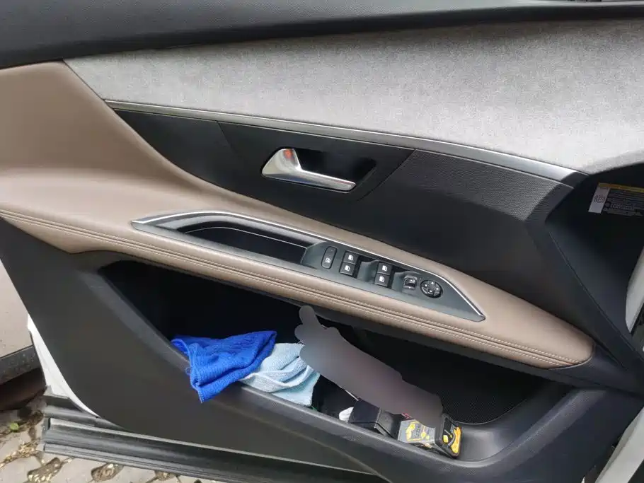 Peugeot 5008 2017 380THP 7 мест Luxury GT