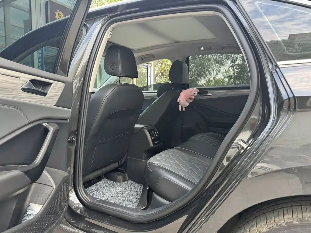 Volkswagen Sagitar 2023 280TSI DSG Lite