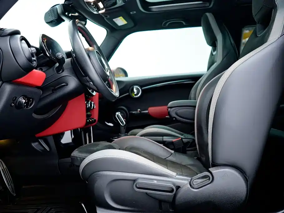 MINI  JCW