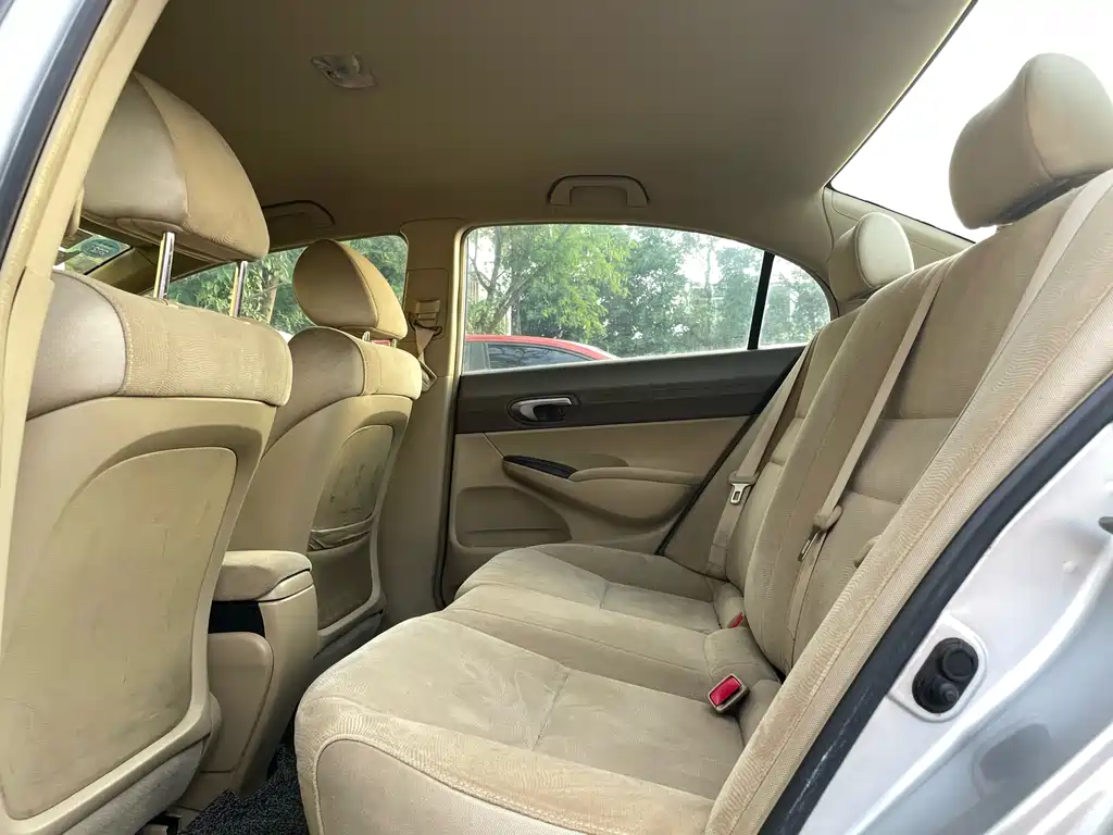 Honda Civic 2006 1.8L AT