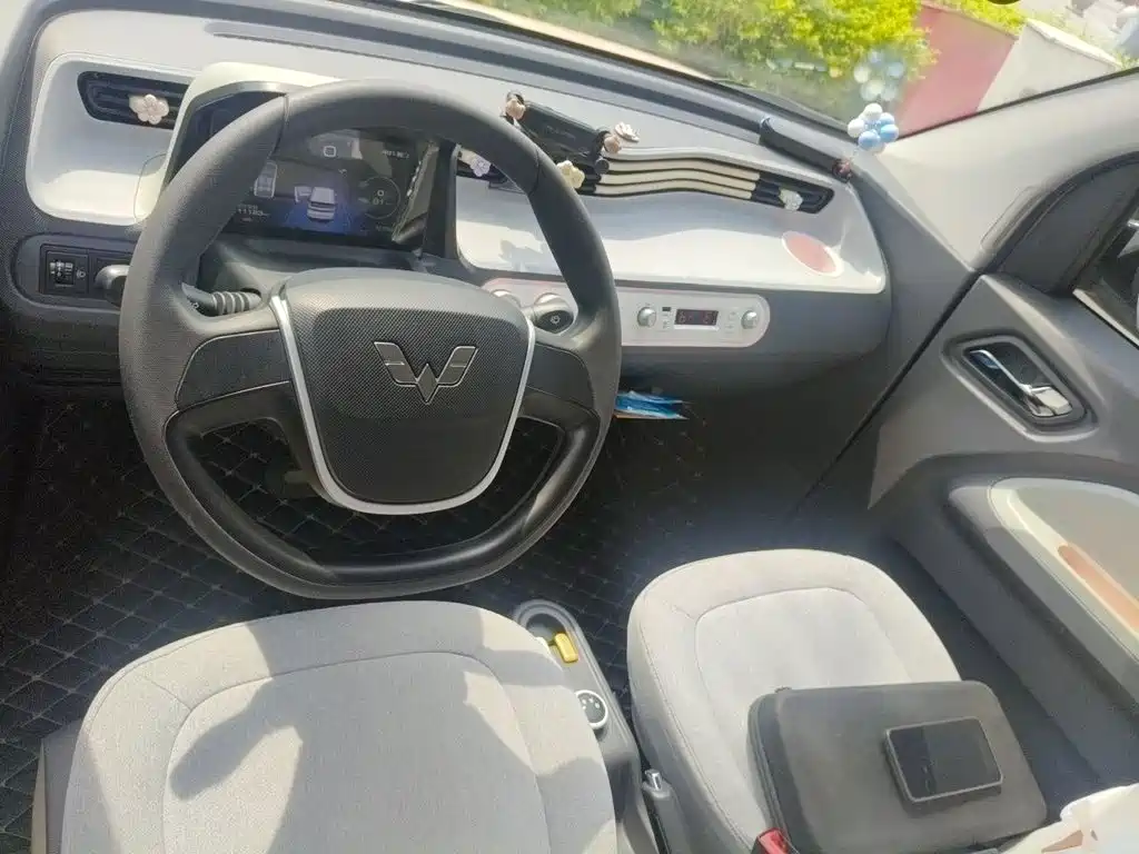 Wuling MINIEV — миниатюра 5