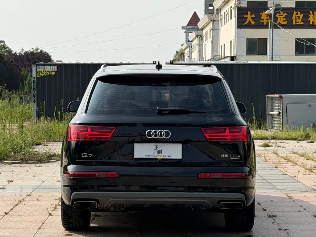 Audi Q7 — миниатюра 5