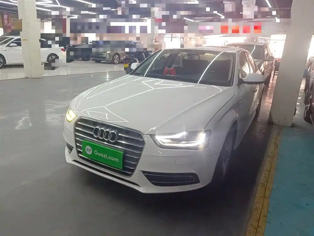 Audi A4L 2015