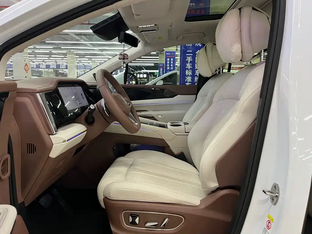 BYD Xia — миниатюра 5