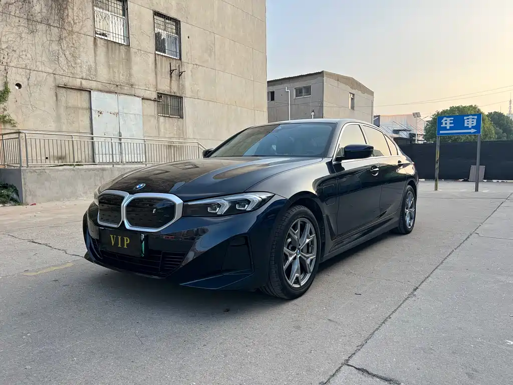 BMW i3 2023