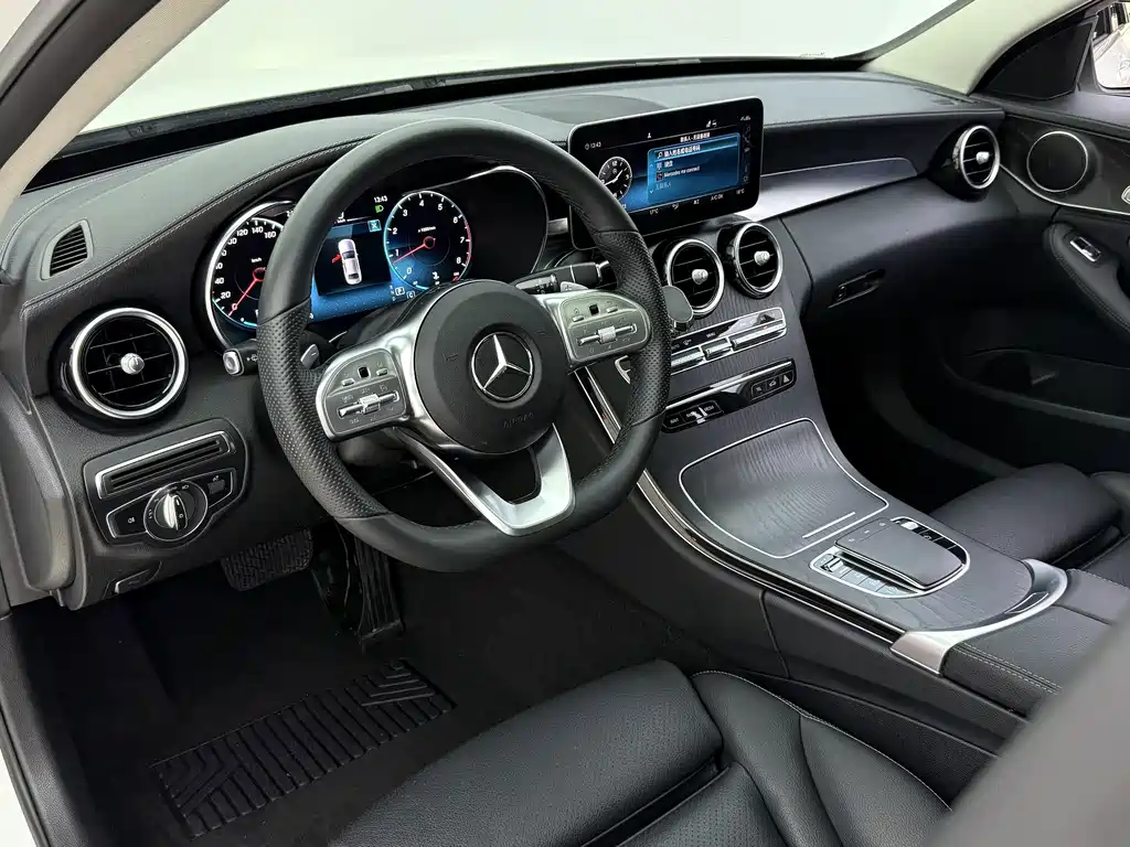 Mercedes-Benz C-Class — миниатюра 5