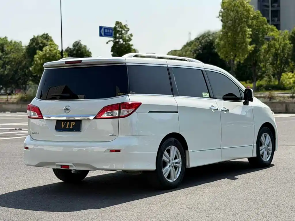 Nissan Quest — миниатюра 10