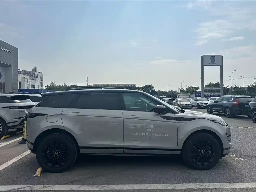 Land Rover Range Rover Evoque 2024 L SE
