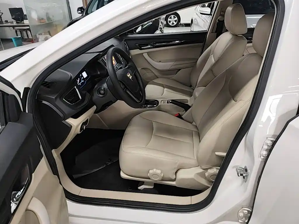 Roewe 360 — миниатюра 15