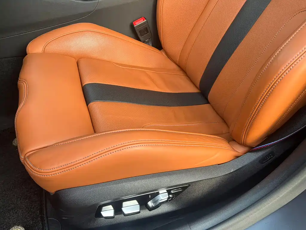 BMW M5 — миниатюра 7