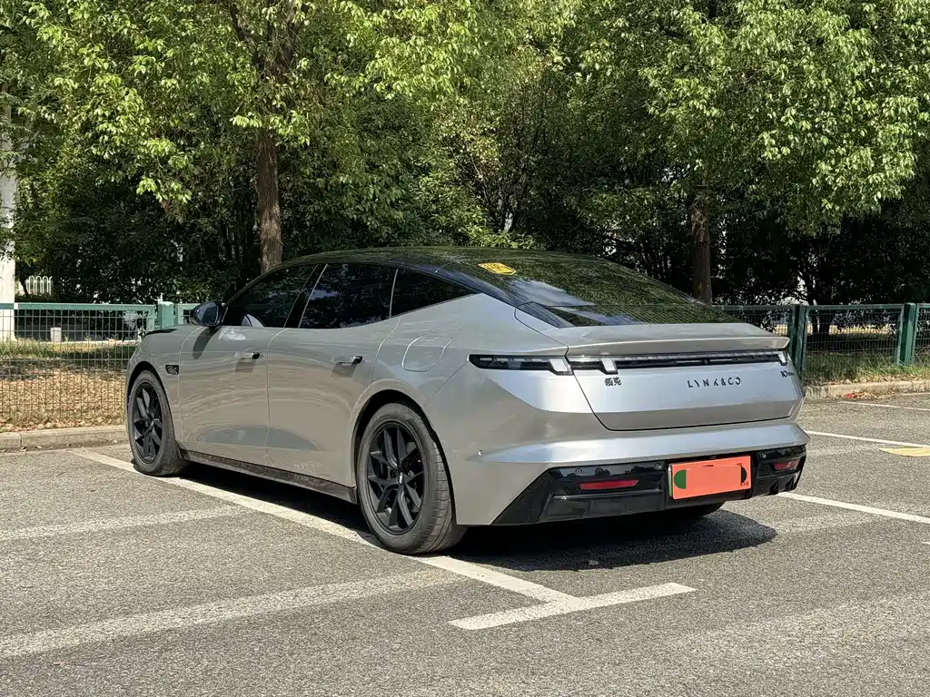 Lynk & Co 10 — миниатюра 4