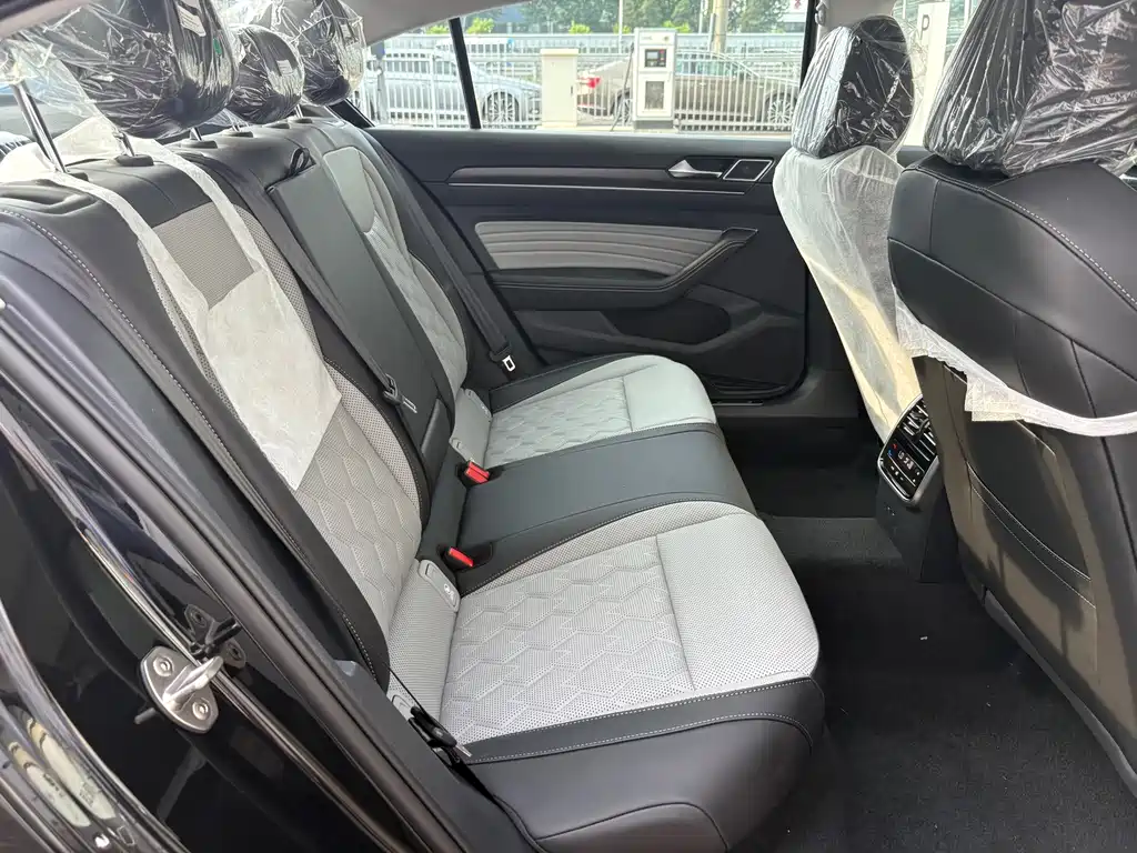 Volkswagen Magotan — миниатюра 6
