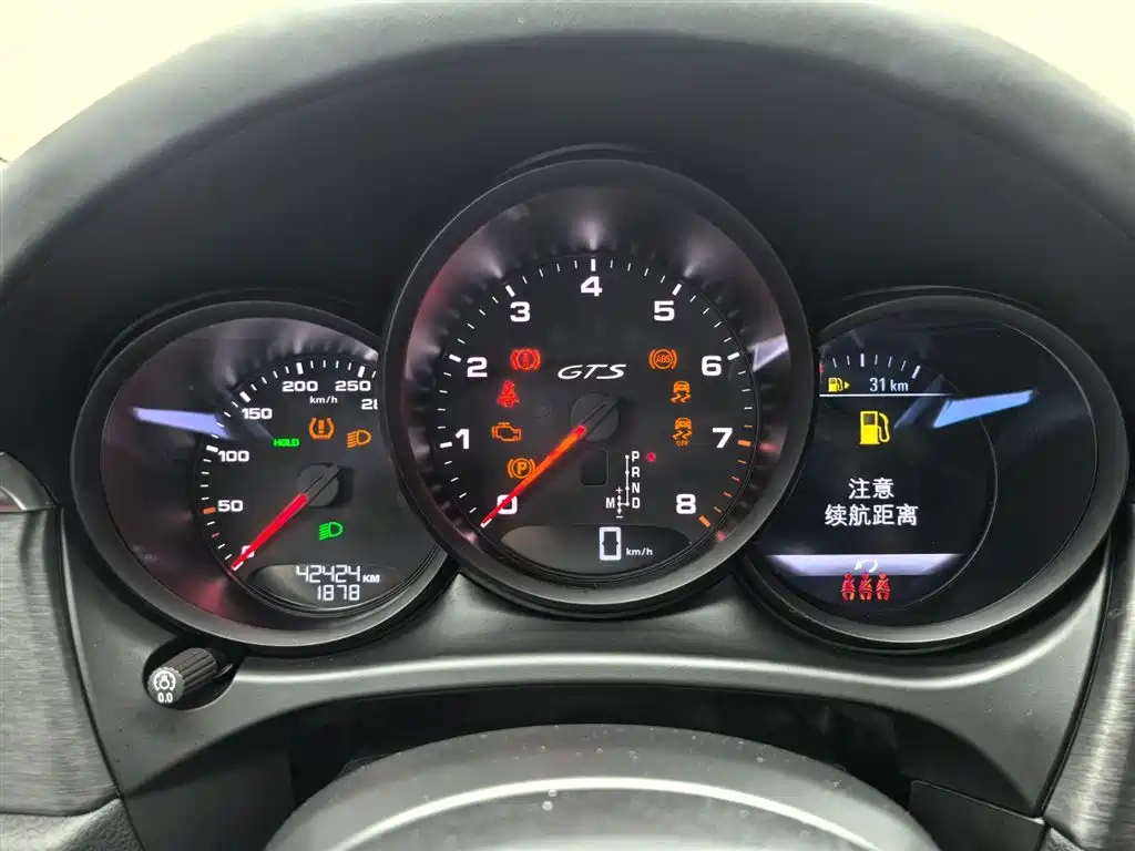 Porsche Macan — миниатюра 10