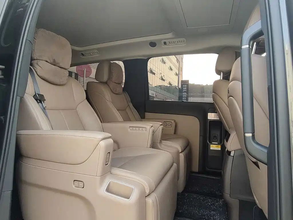 Li Auto Li MEGA — миниатюра 10