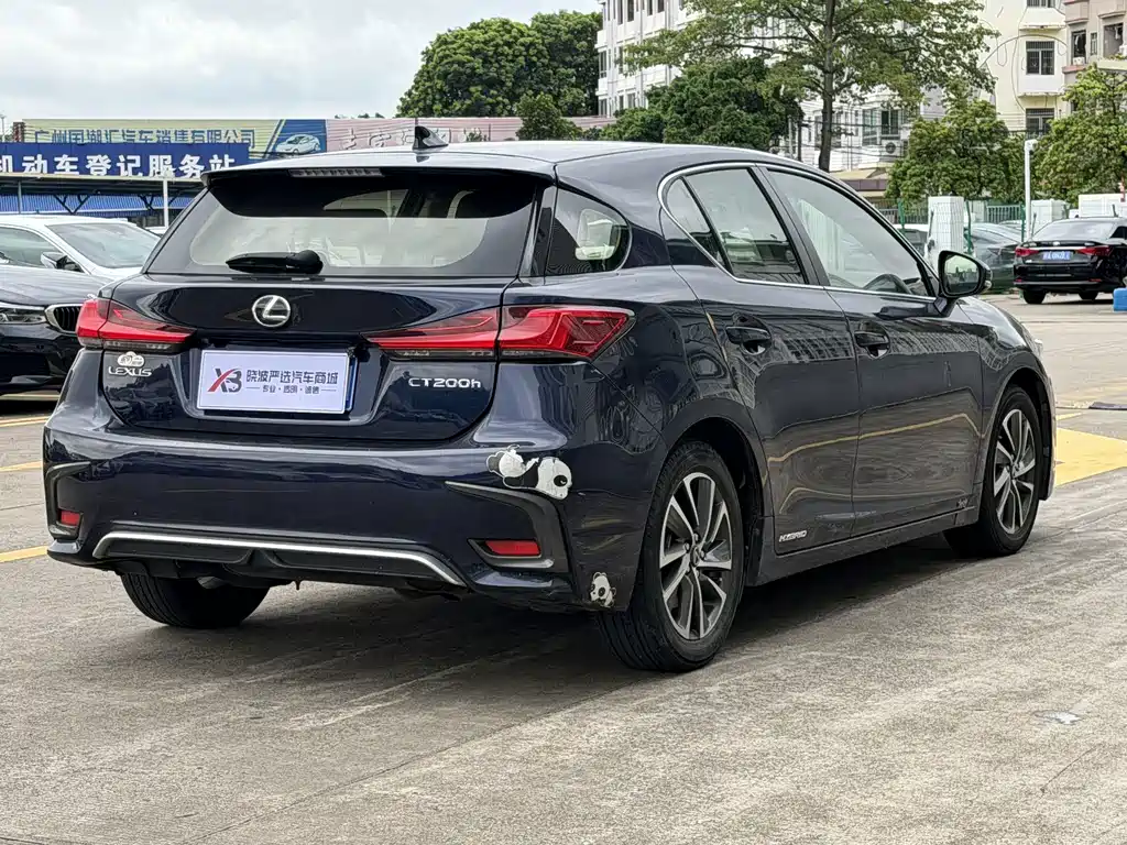 Lexus CT — миниатюра 4
