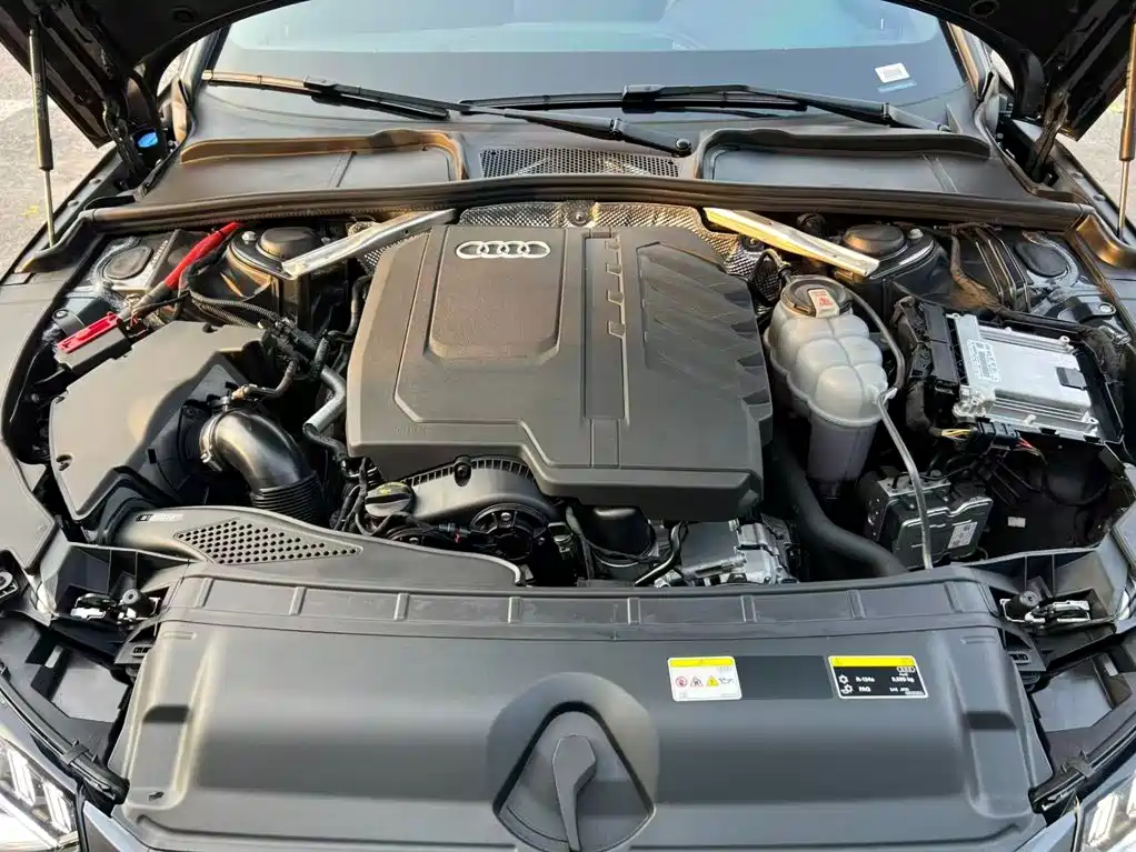 Audi A4L 2025 200 Enjoy 40 TFSI Luxury