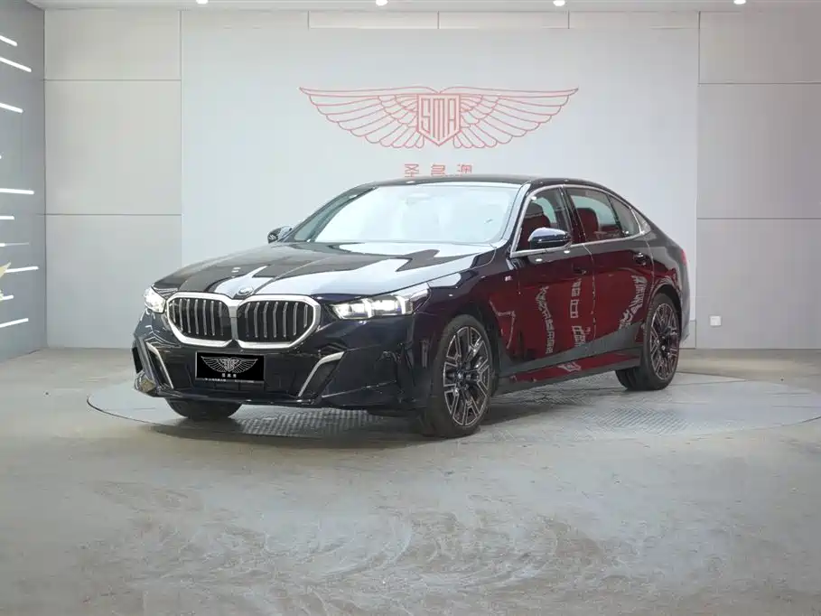 BMW 5 Series 2025