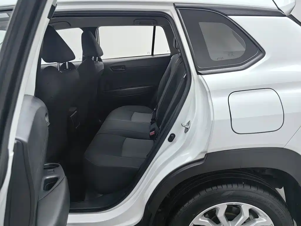Toyota Frontlander — миниатюра 15
