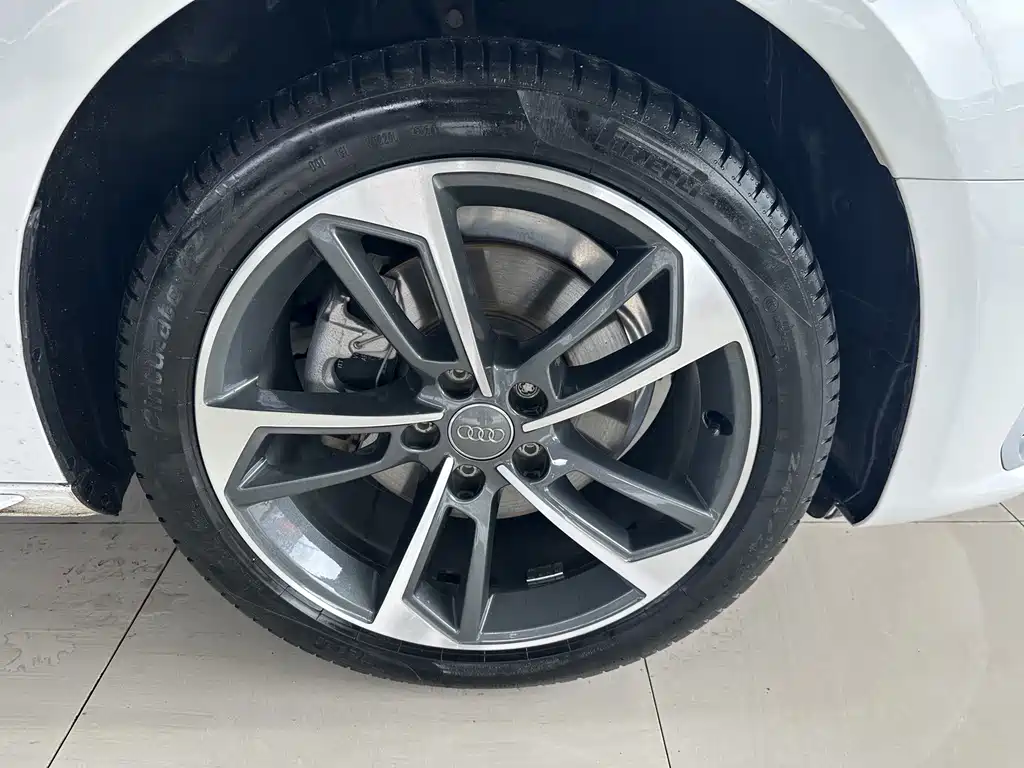 Audi A4L — миниатюра 10