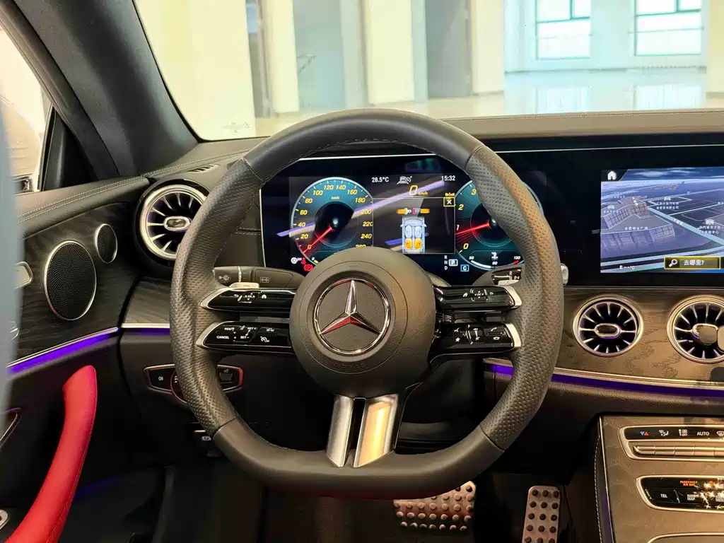 Mercedes-Benz E-Class (Import) — миниатюра 13