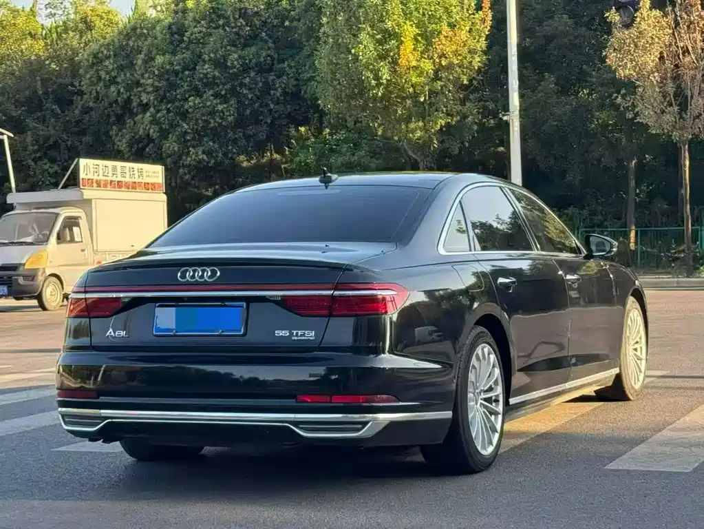 Audi A8 — миниатюра 7