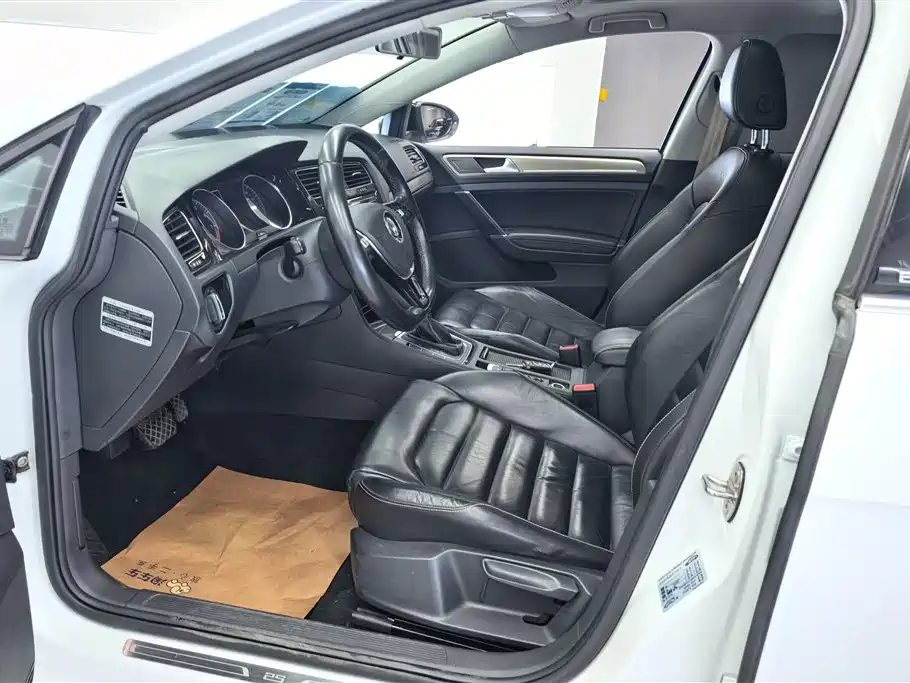 Volkswagen Golf 2016 1.4TSI 25