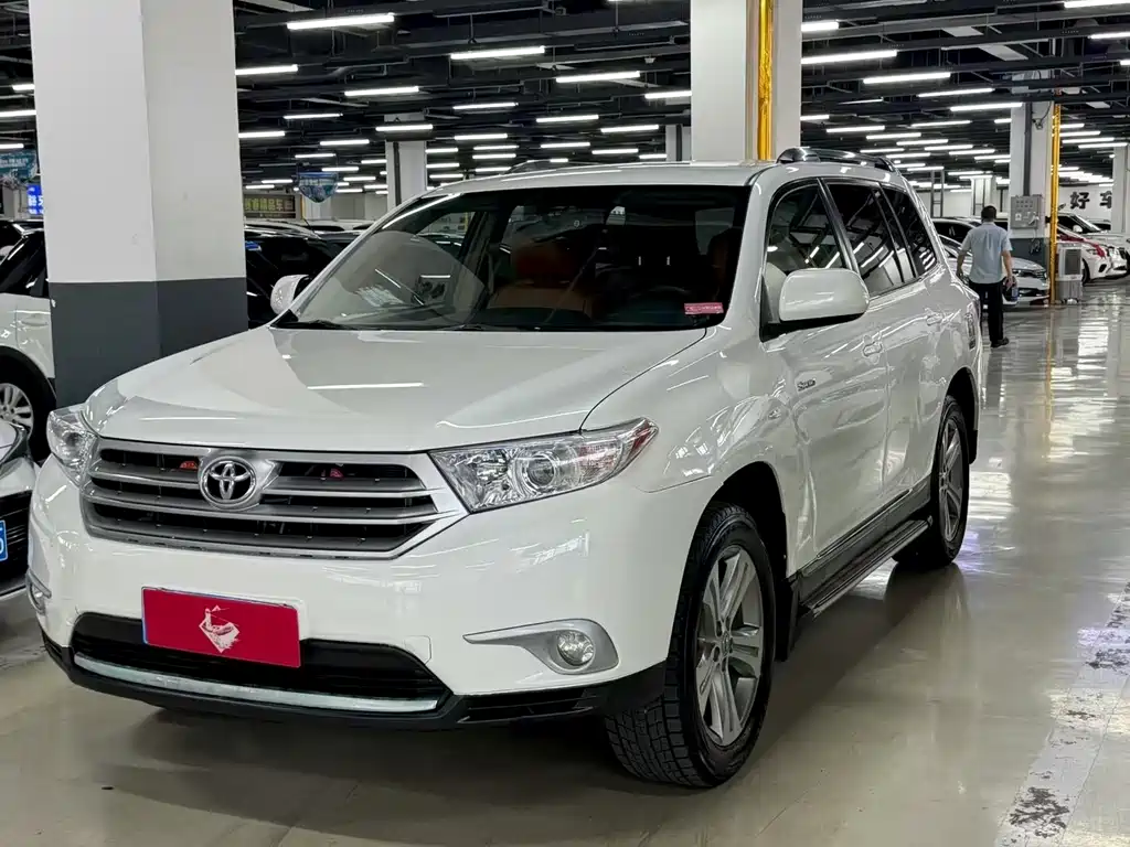 Toyota Highlander 2011 2.7L 5 мест Sport