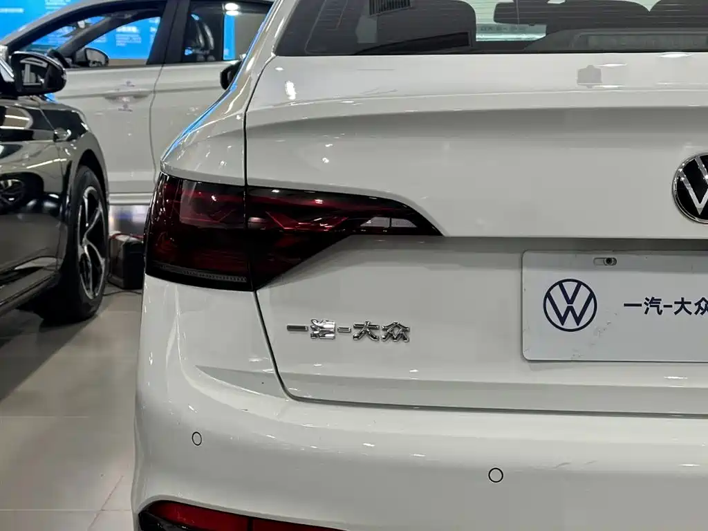 Volkswagen Sagitar — миниатюра 15