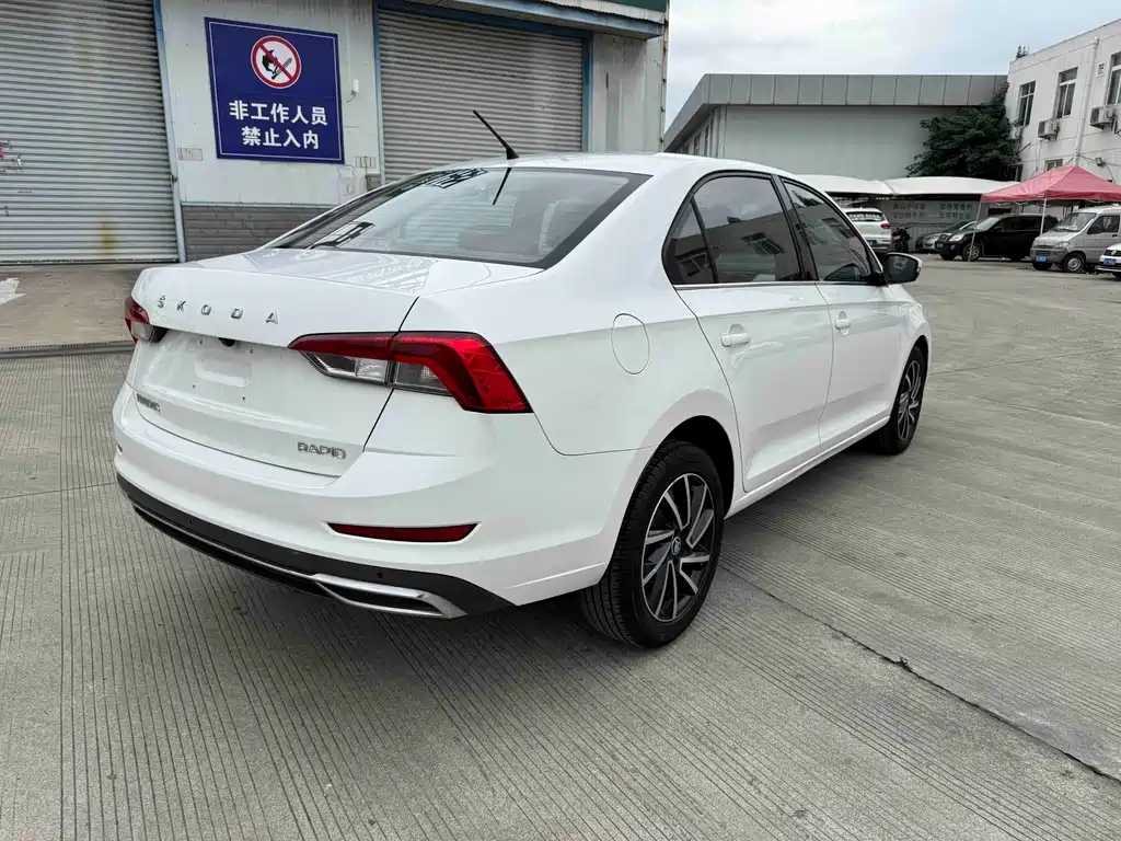 Skoda Rapid 2020 1.5L AT Comfort