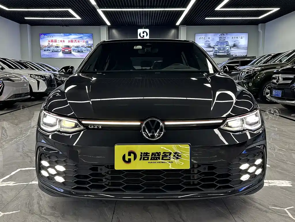 Volkswagen Golf GTI 2021
