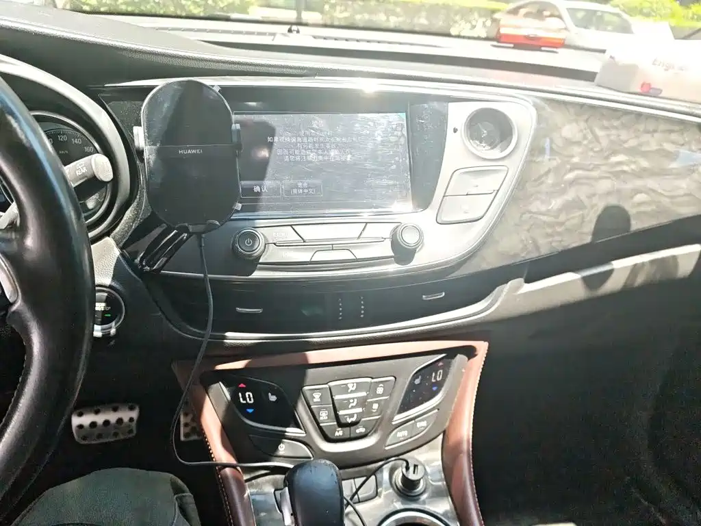 Buick Envision Plus — миниатюра 14
