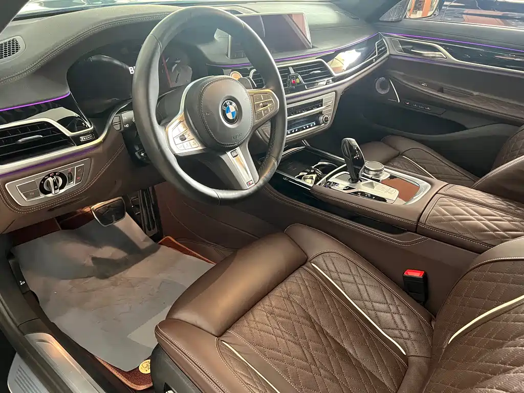 BMW  7 SERIES