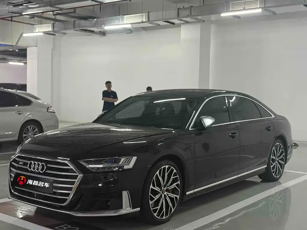 Audi S8 2021