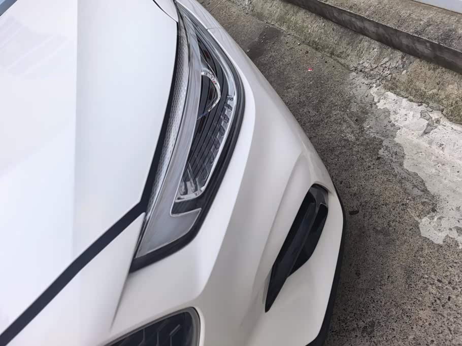 MG MG ZS 1.5 л 2023 г. Белый, пробег 34400 км