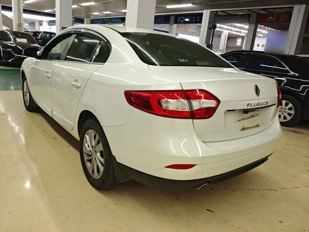 Renault Fluence — миниатюра 5