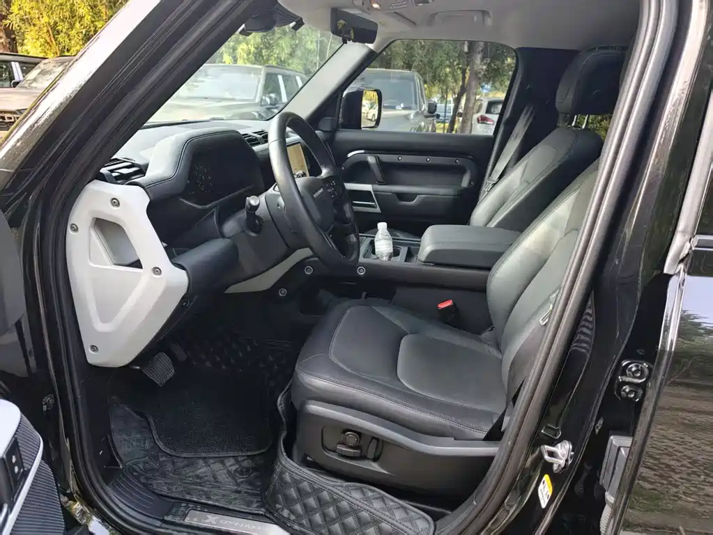 Land Rover Defender — миниатюра 11
