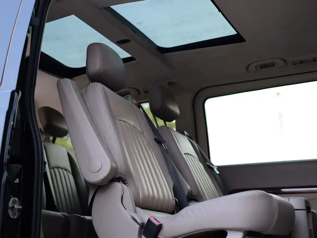 Mercedes-Benz Viano — миниатюра 57