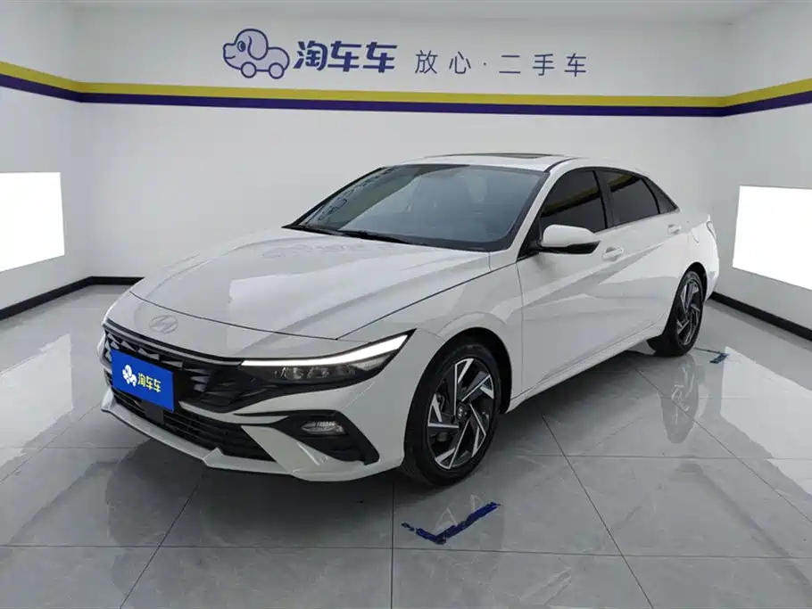 Hyundai Elantra 2025