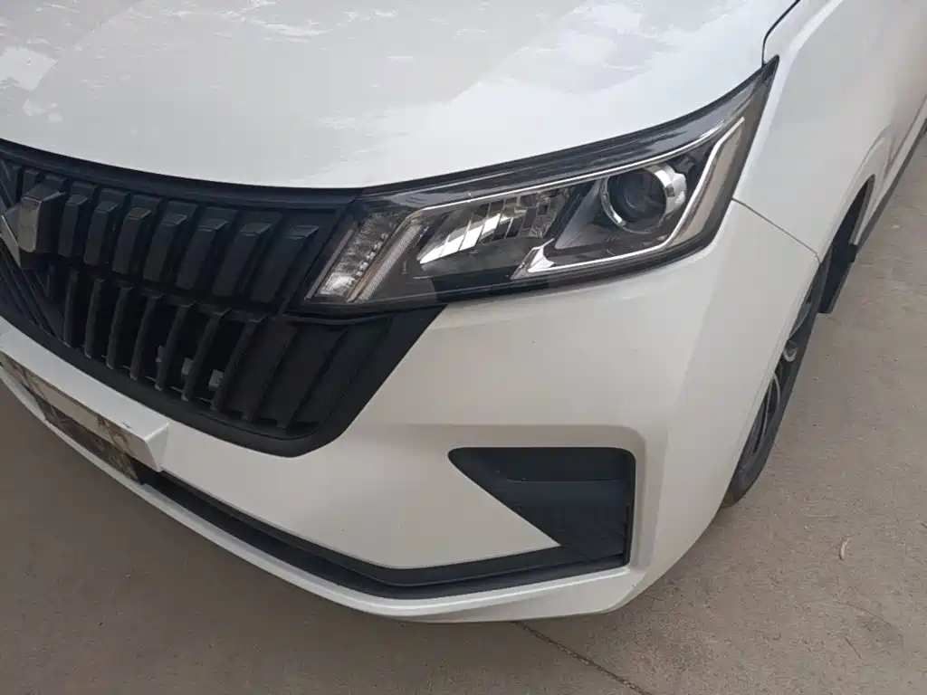 Wuling Jiachen — миниатюра 24