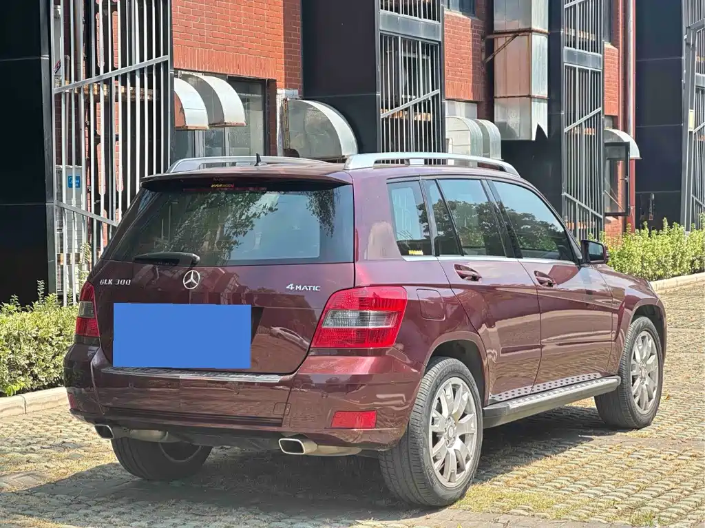 Mercedes-Benz GLK-Class (Import) — миниатюра 9